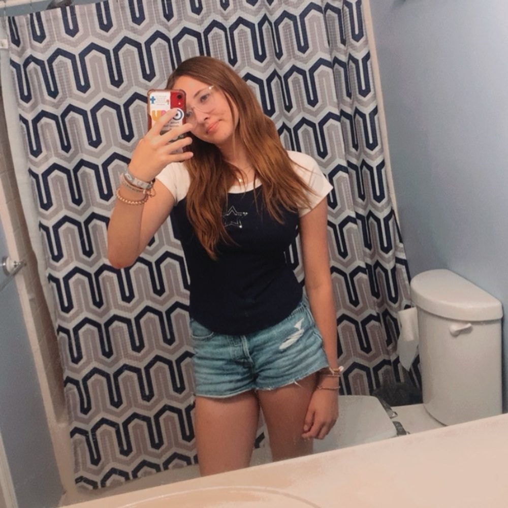 Meet your Posher, Violet